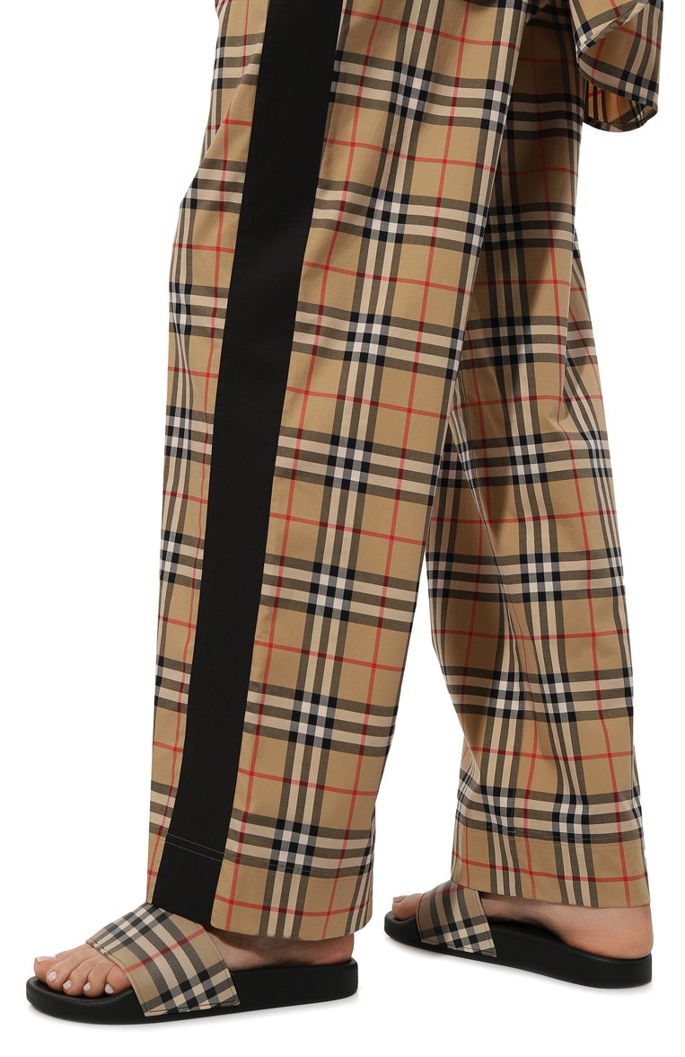 Burberry Furley Sandals with Iconic Check Pattern and Logo Insole - Image 5