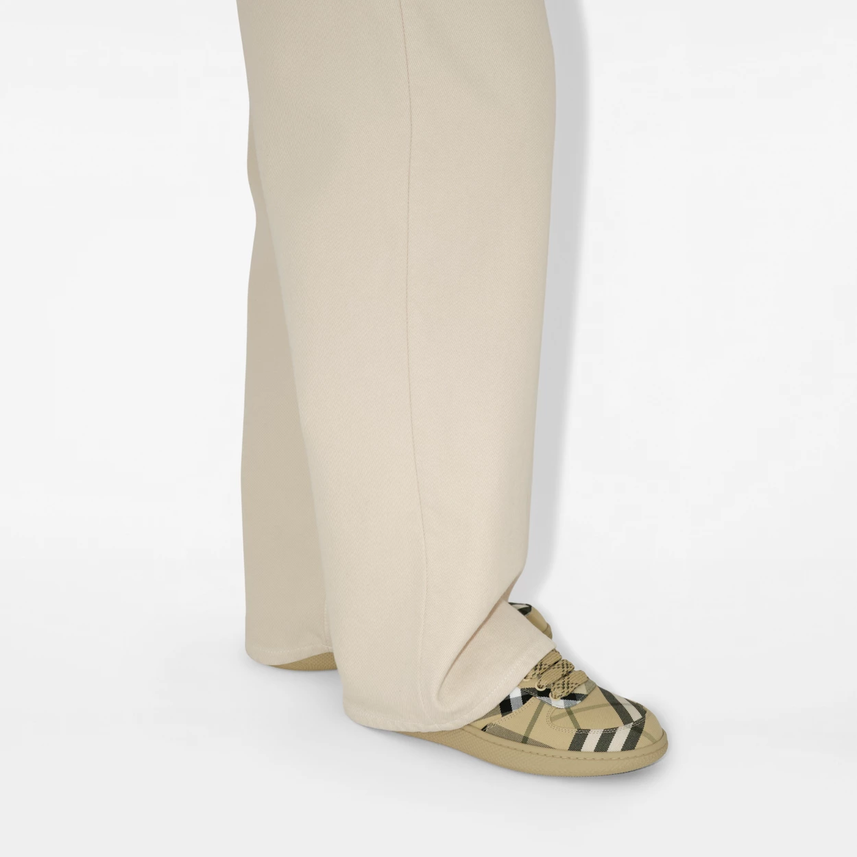 Burberry Iconic Check Archivio Trainer Sneakers for Men - Image 2