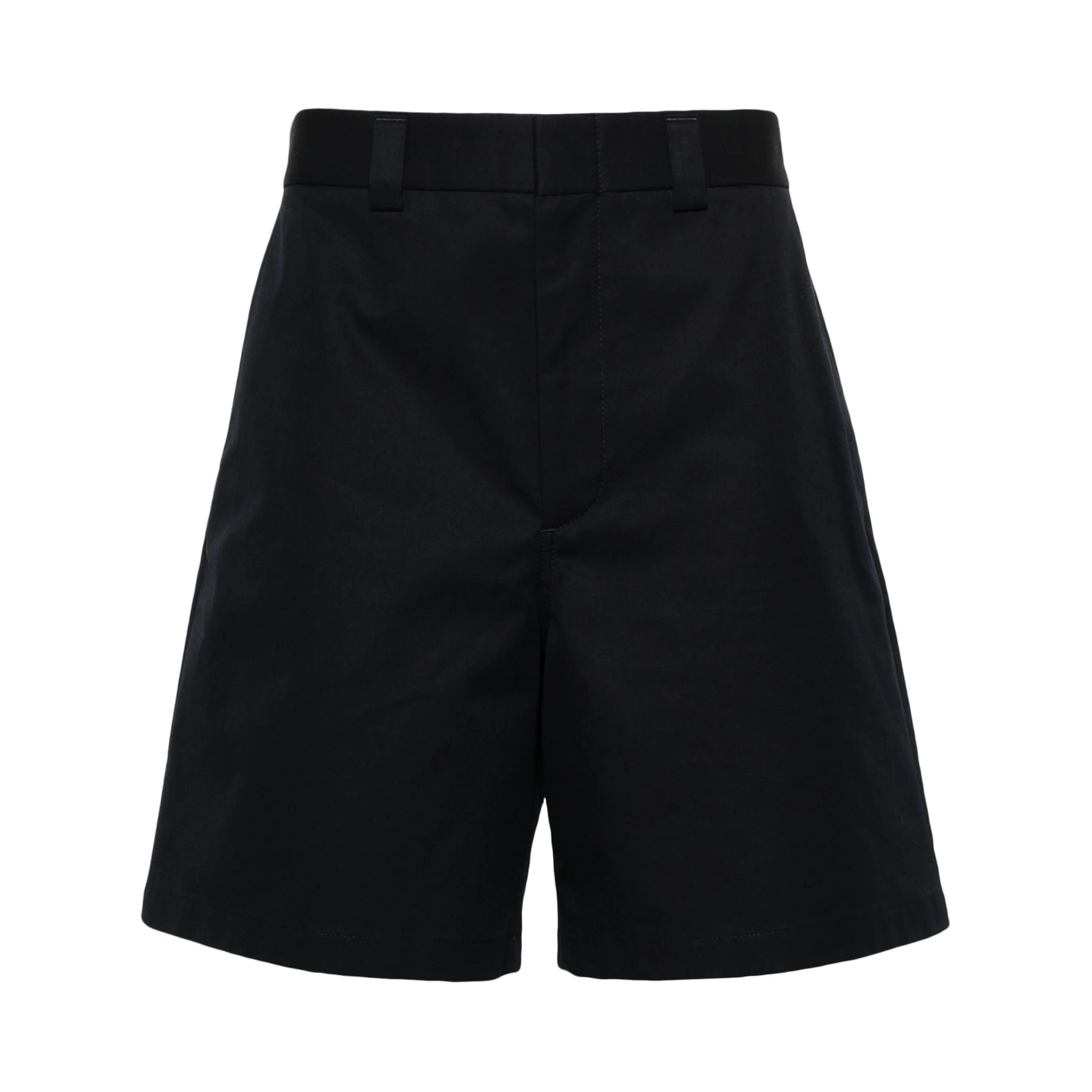 Gucci Classic Cotton Bermuda Shorts with Monochrome Design and Versatile Fit