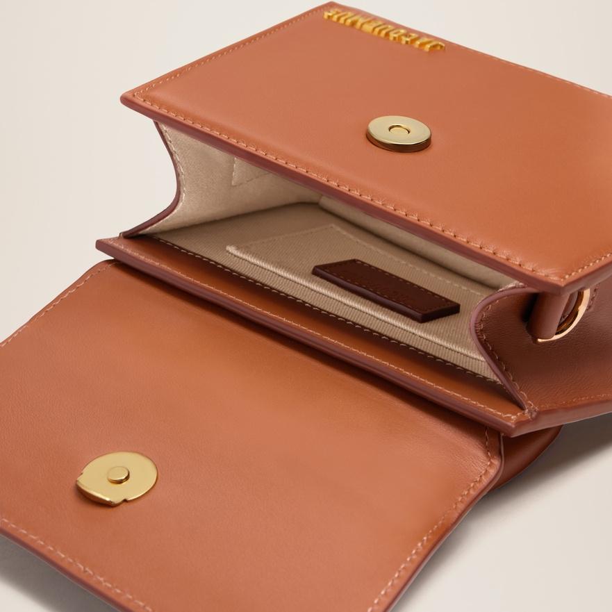 Jacquemus Le Chiquito Moyen Leather Handbag - Image 6