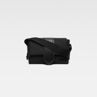 Le Petit Messenger Bambino Shoulder Bag by Jacquemus