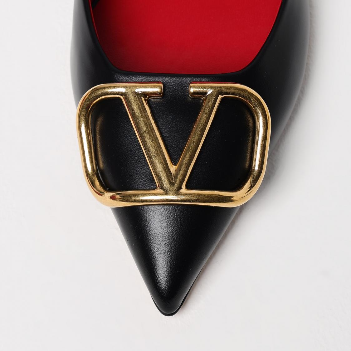Valentino Garavani VLogo Leather Pumps - Image 5