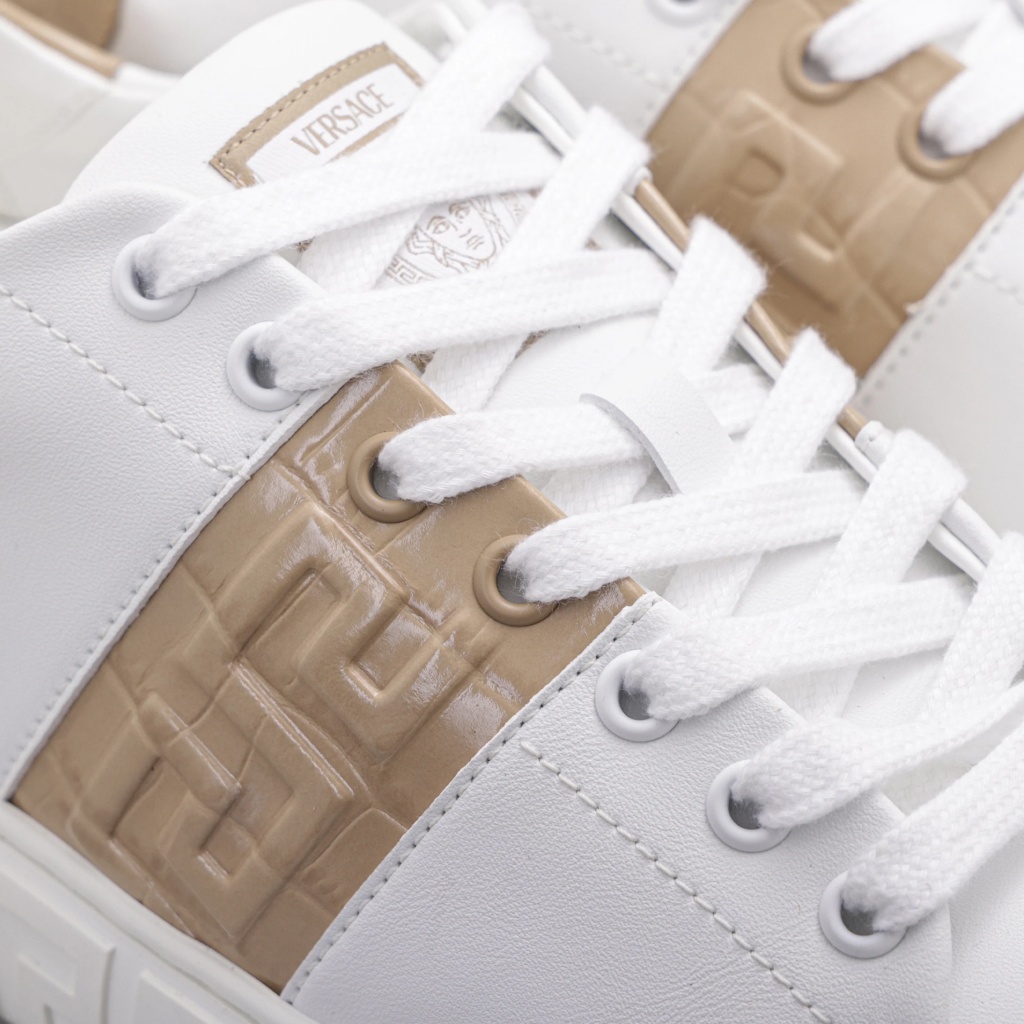 VERSACE Two-Tone Leather Low-Top Sneakers with Greca Detailing - Image 6