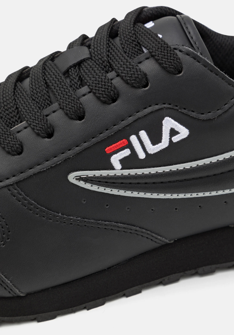 Fila Black Sports Sneakers with Bold Contrast Details and Logo - Image 6