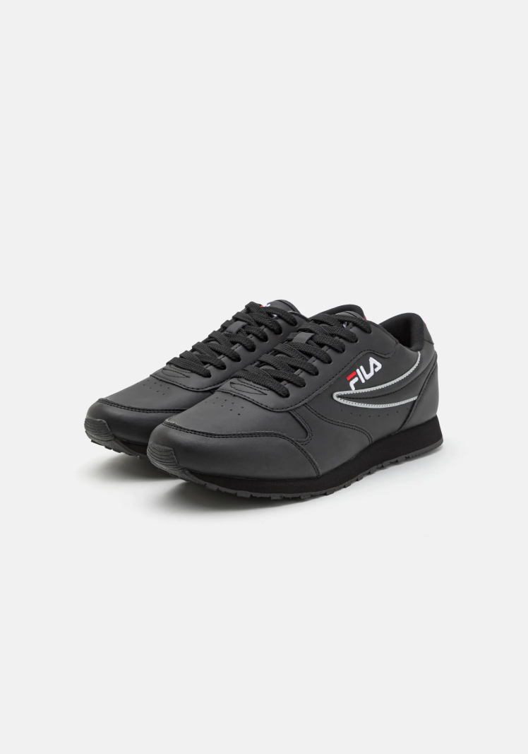 Fila Black Sports Sneakers with Bold Contrast Details and Logo - Image 2