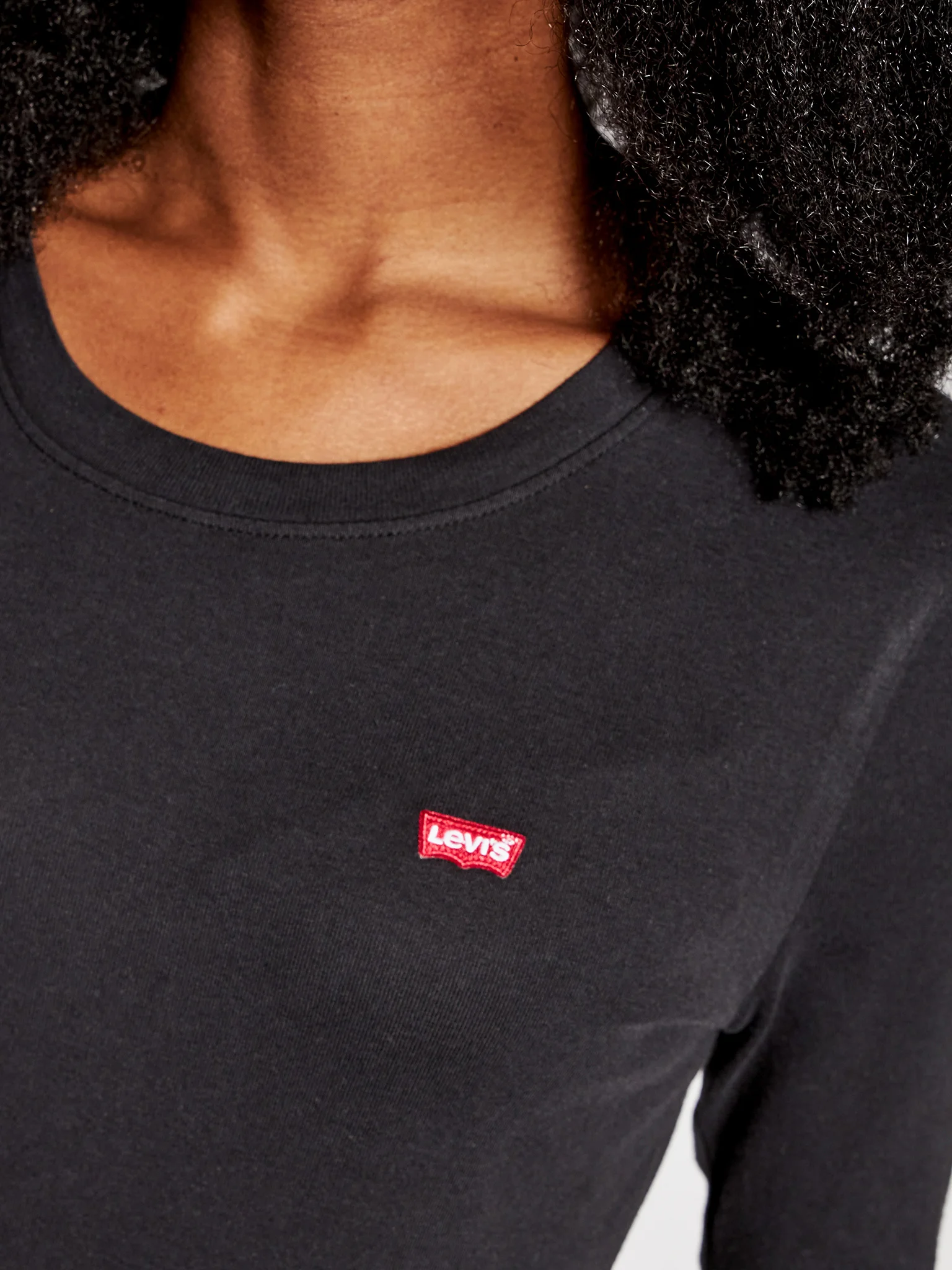 Levi’s Women’s Black Long-Sleeve T-Shirt - Image 5