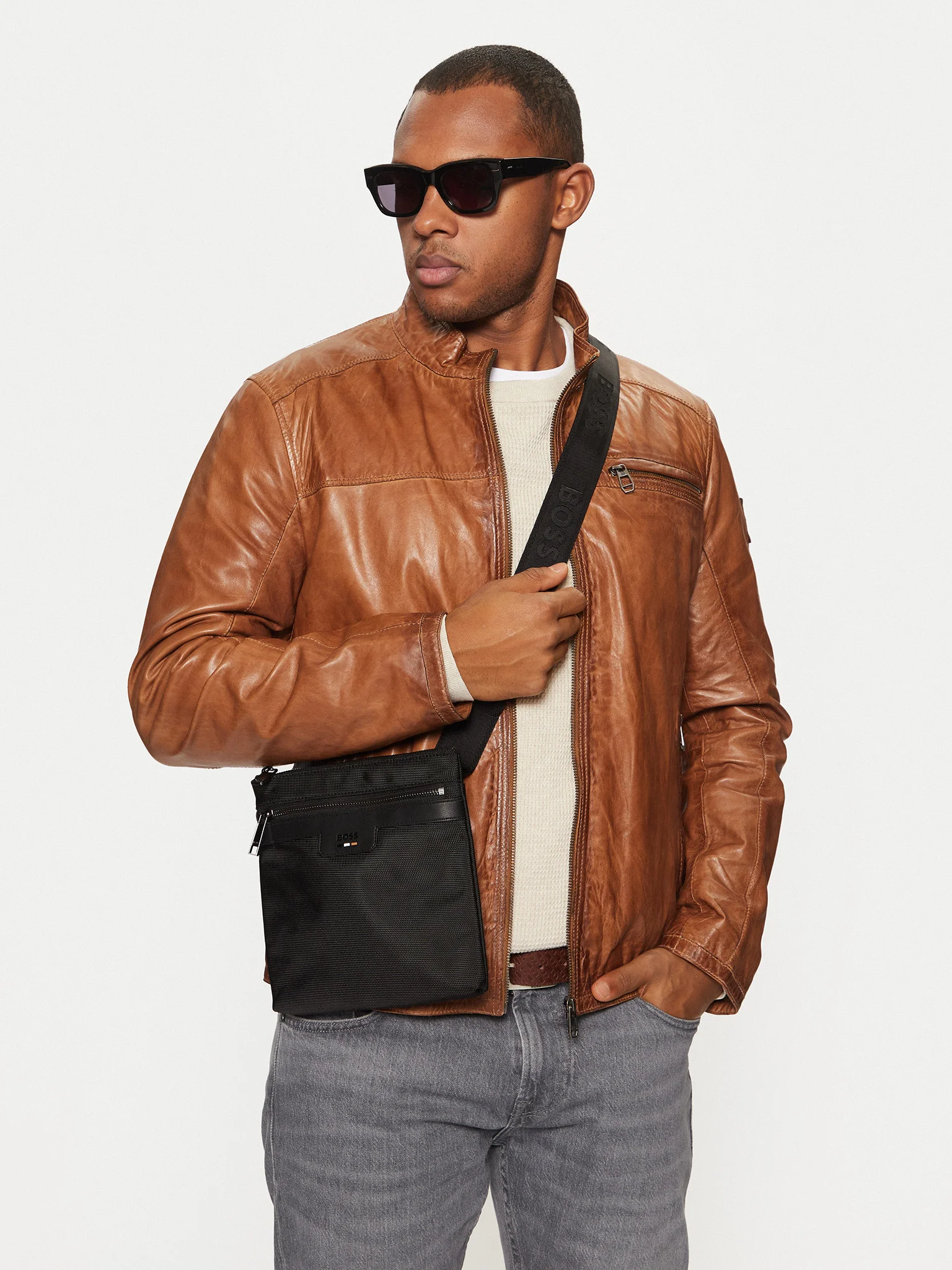 Boss Black Shoulder Bag for Men - Image 6