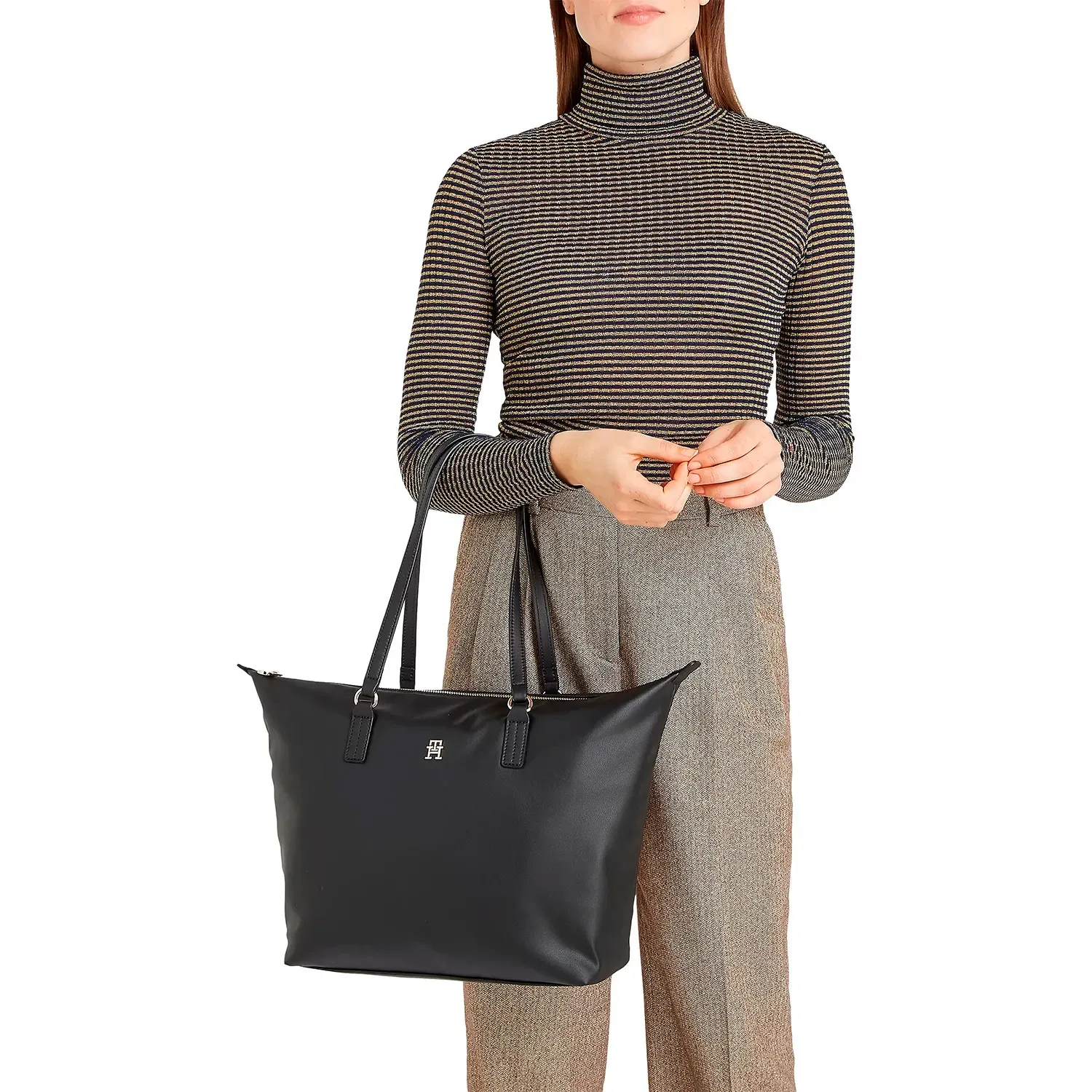 Tommy Hilfiger Women’s Black Handbag - Image 3