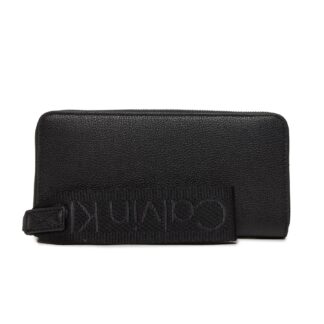 Calvin Klein Jeans Women's Black Zip Wallet
