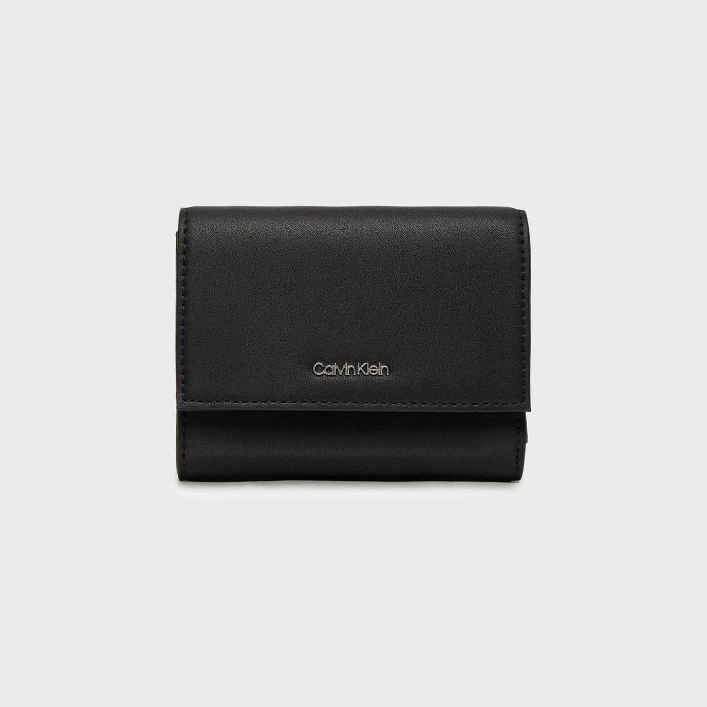 Calvin Klein Women’s Black Faux Leather Wallet