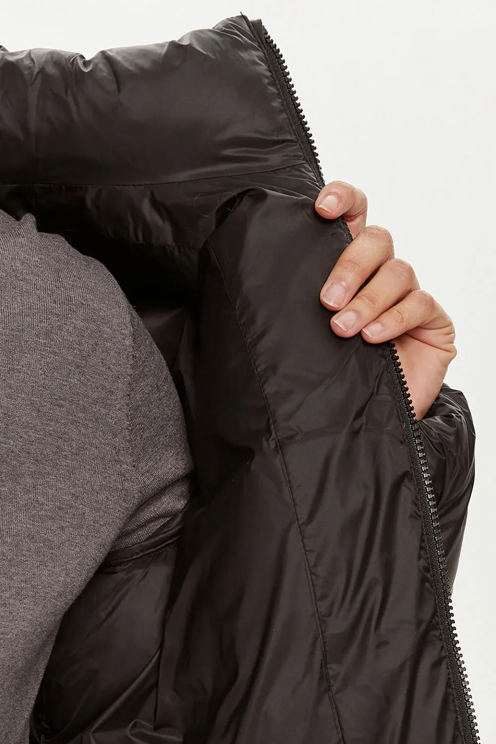 Calvin Klein Jeans Women's Black Zip-Up Jacket for Fall & Winter - Image 6